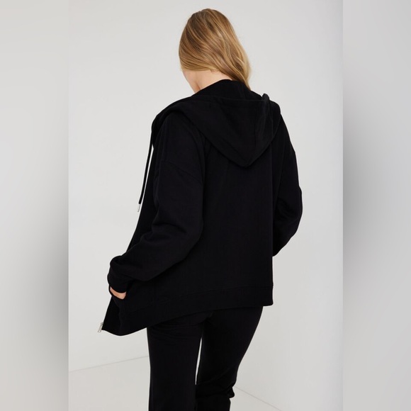 Black garage full-length zip up - Picture 2 of 3